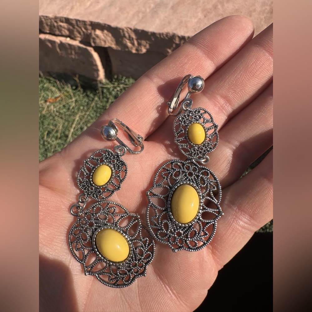 Paparazzi CLIP-ON Yellow and Silver tone earrings